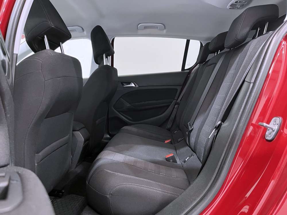 PEUGEOT 