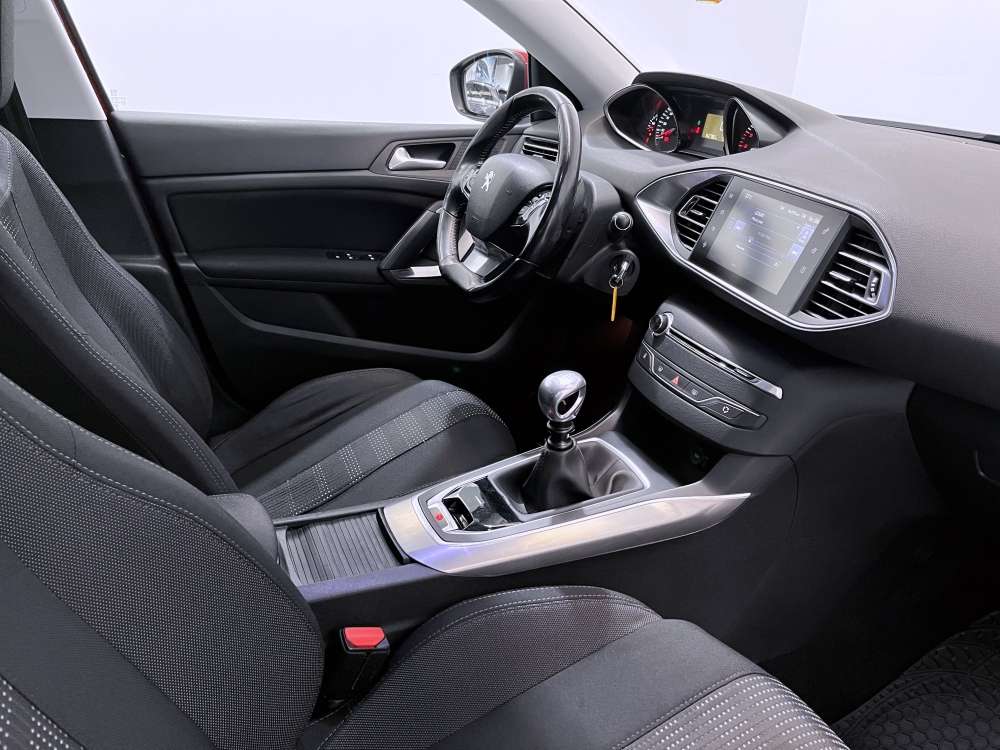 PEUGEOT 
