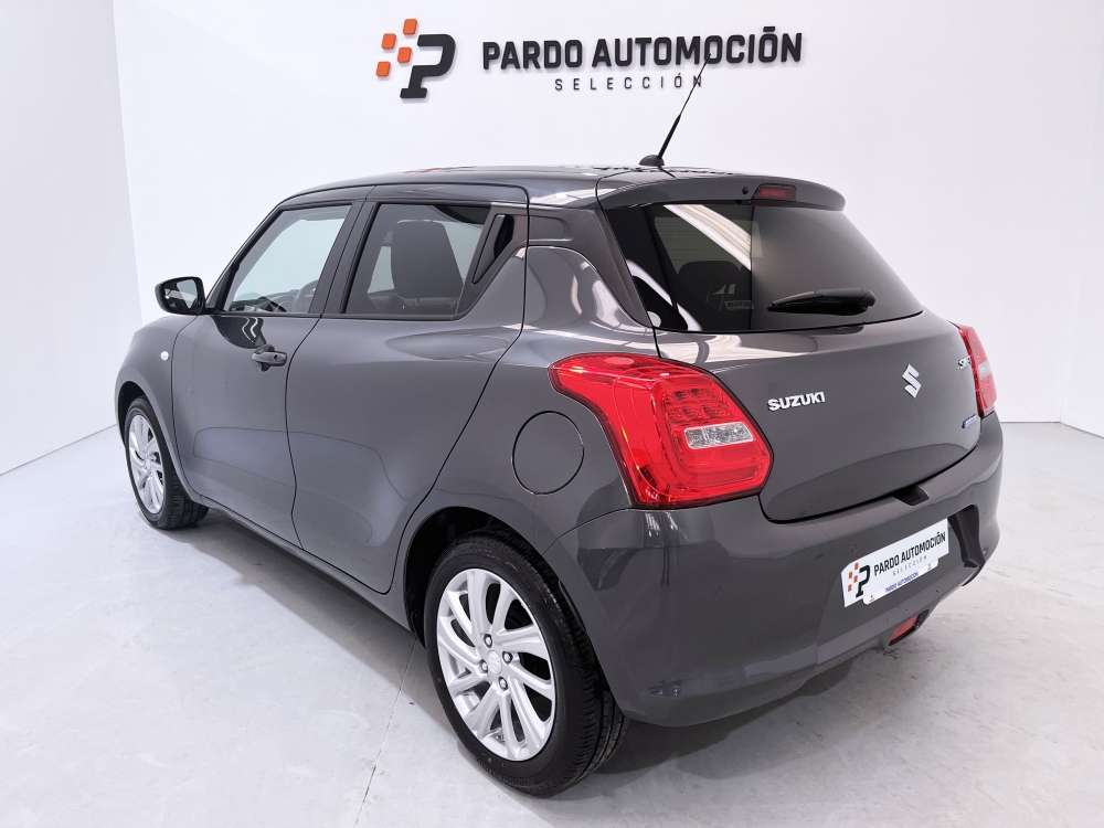 SUZUKI 