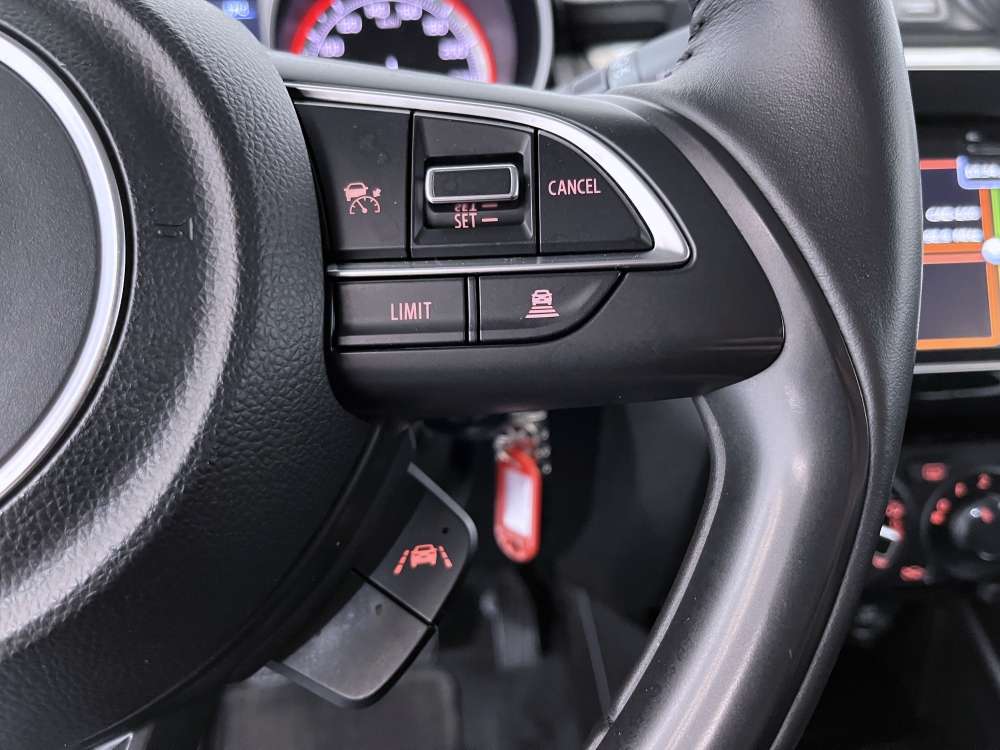 SUZUKI 