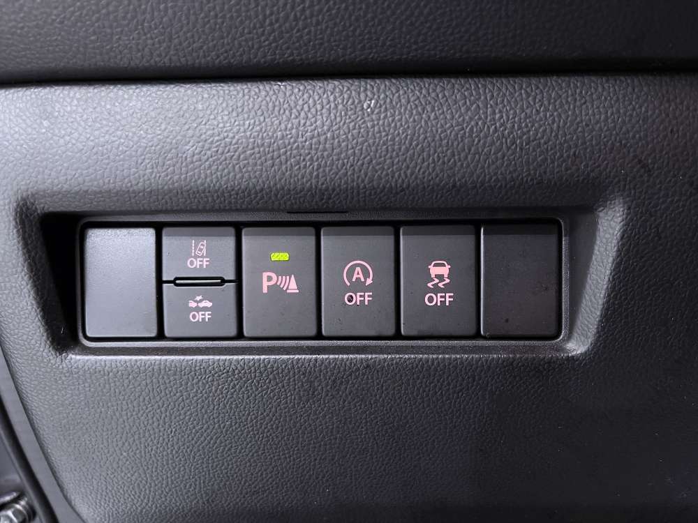 SUZUKI 