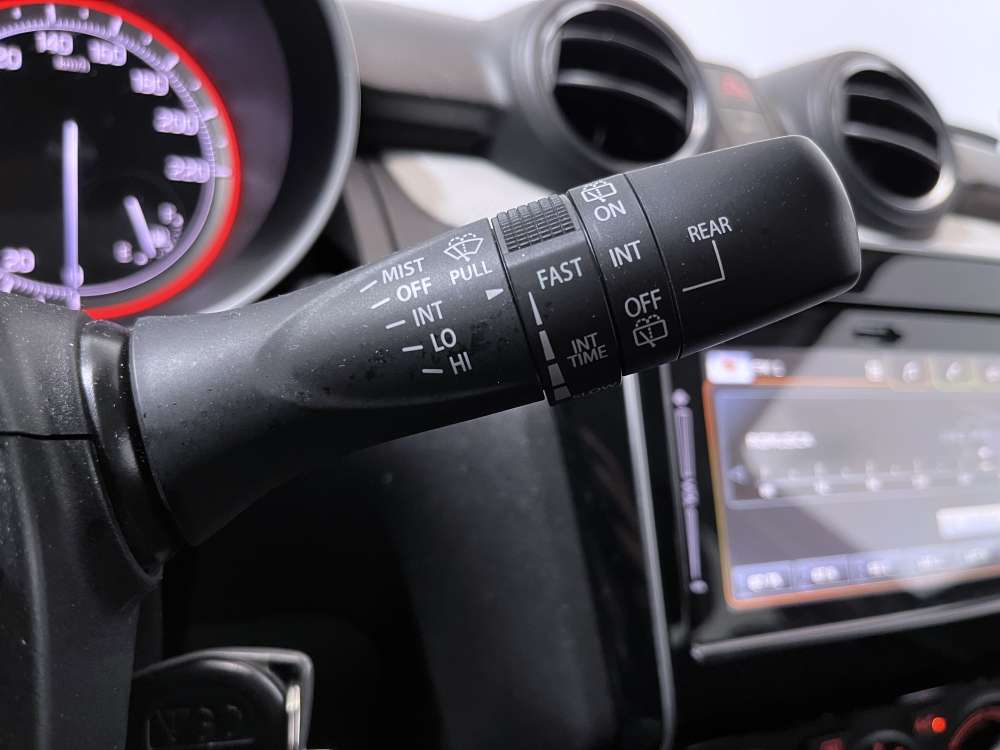 SUZUKI 