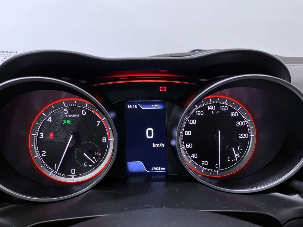 SUZUKI 