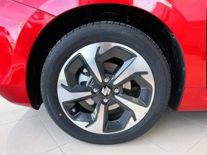 SUZUKI 