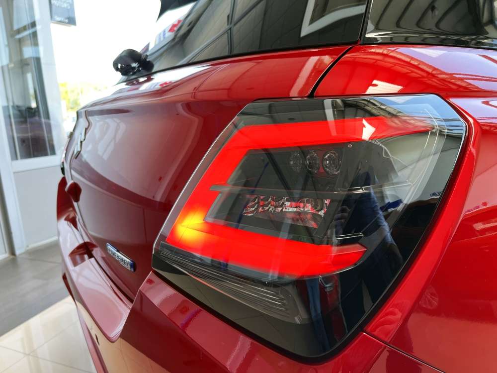 SUZUKI 