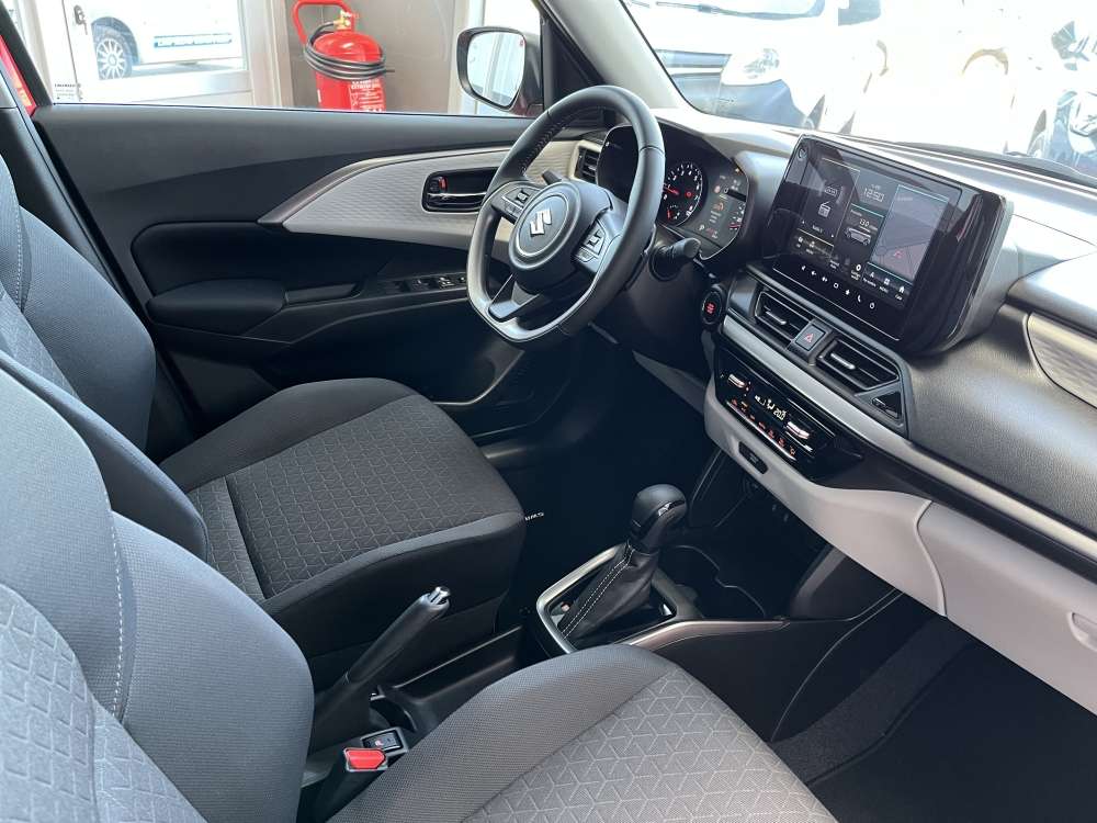 SUZUKI 
