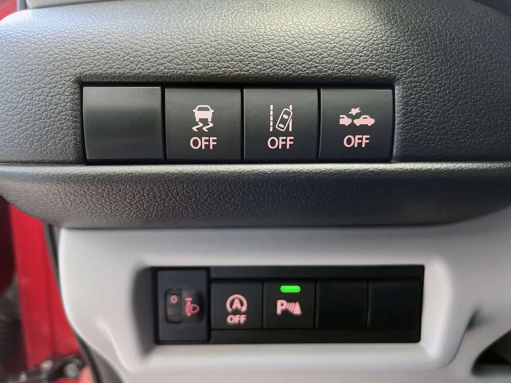 SUZUKI 