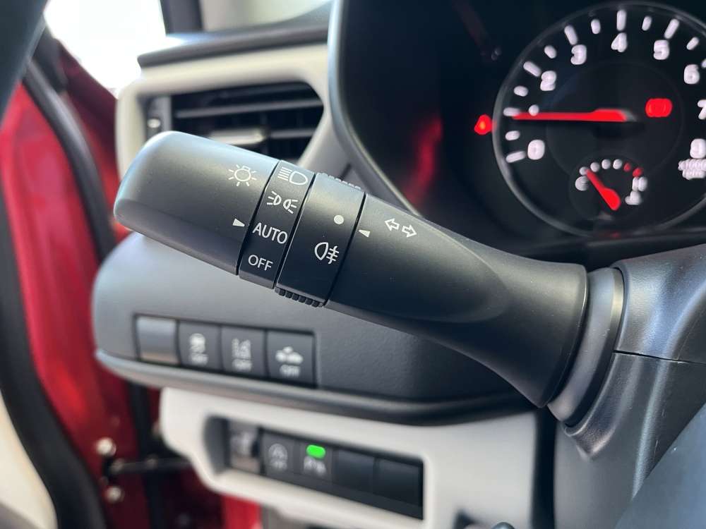 SUZUKI 