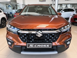 SUZUKI 