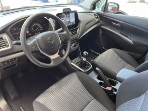 SUZUKI 