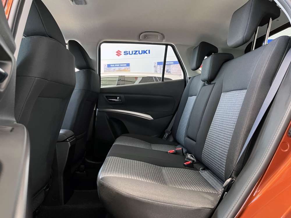 SUZUKI 