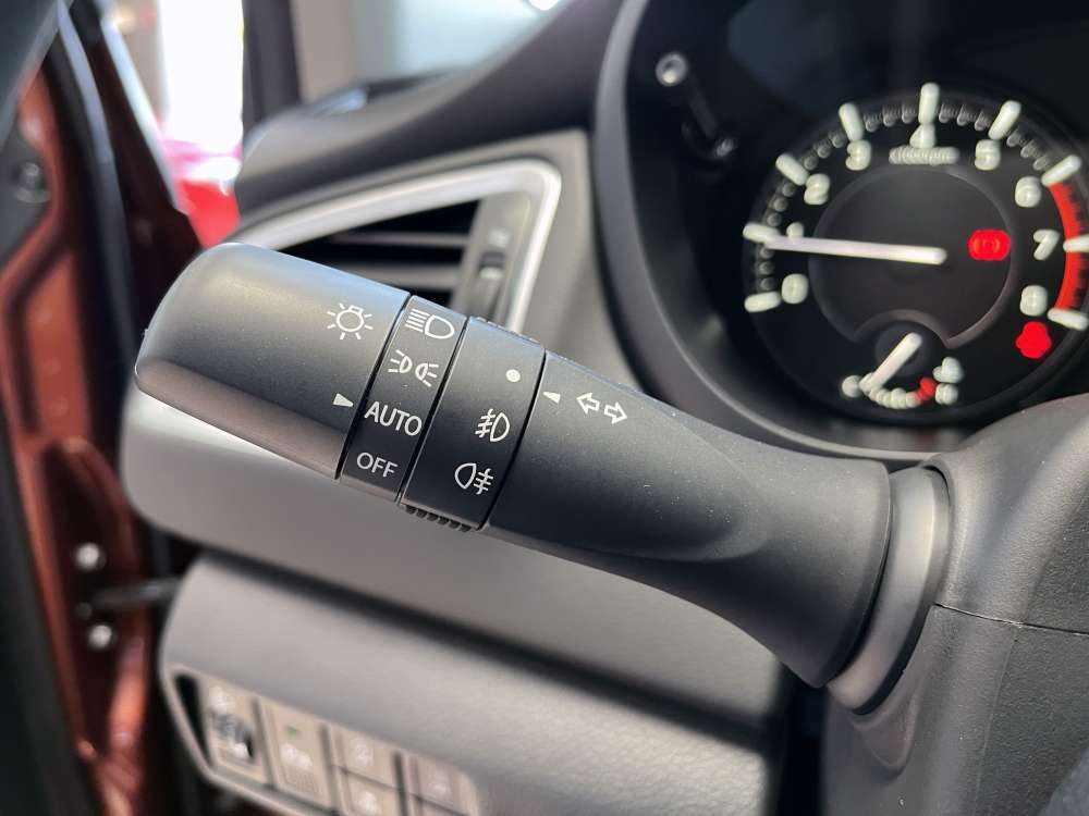 SUZUKI 