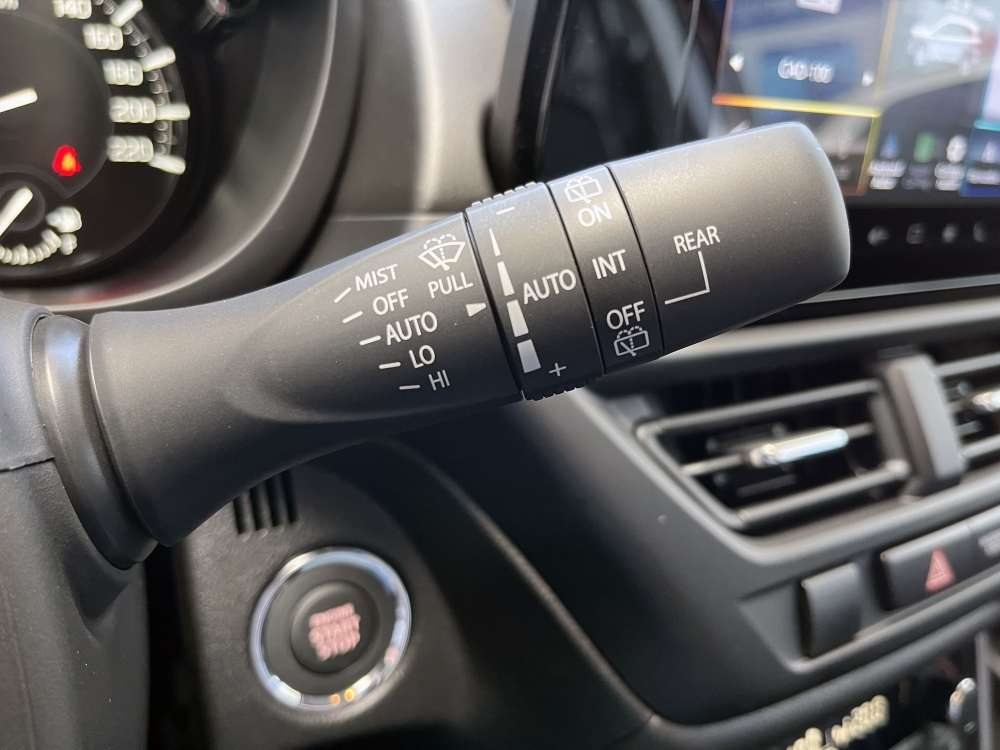 SUZUKI 