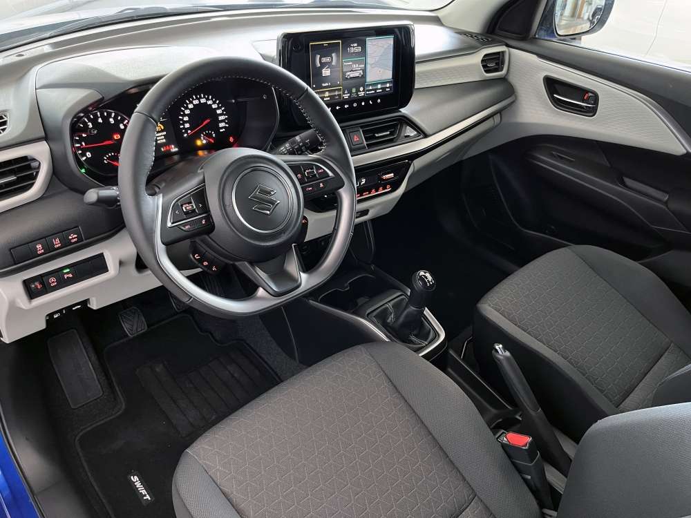 SUZUKI 