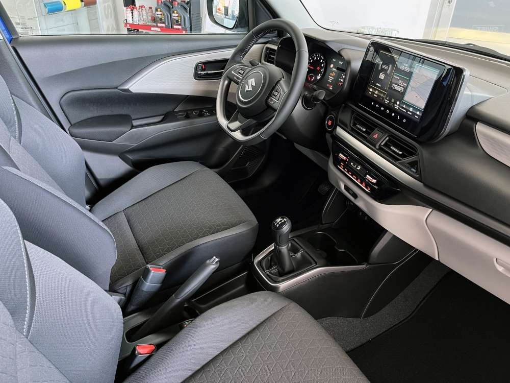 SUZUKI 