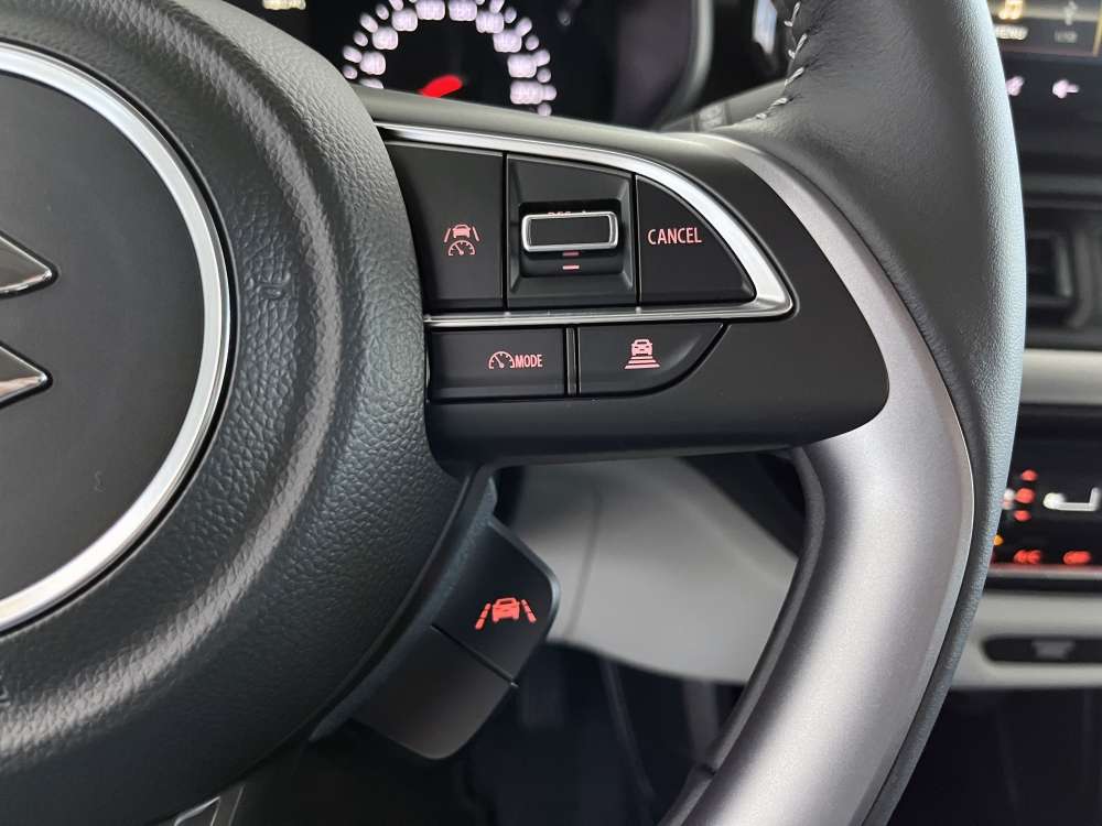SUZUKI 