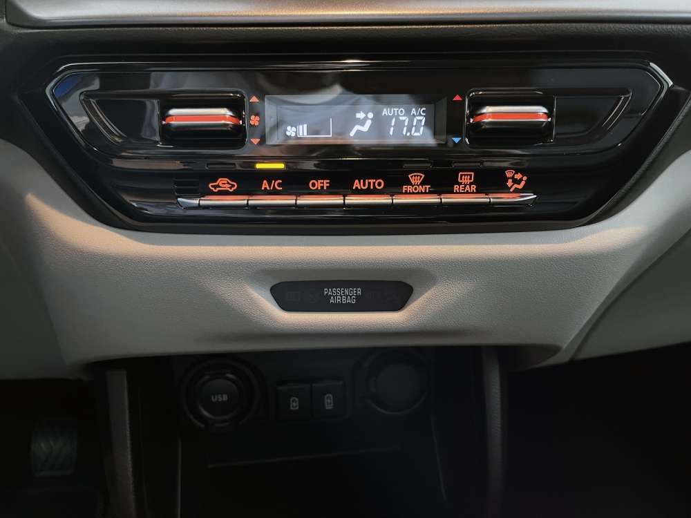 SUZUKI 