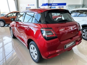 SUZUKI 