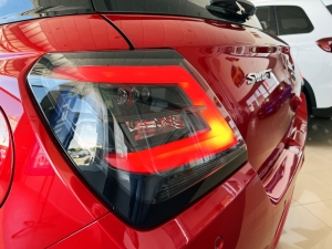 SUZUKI 