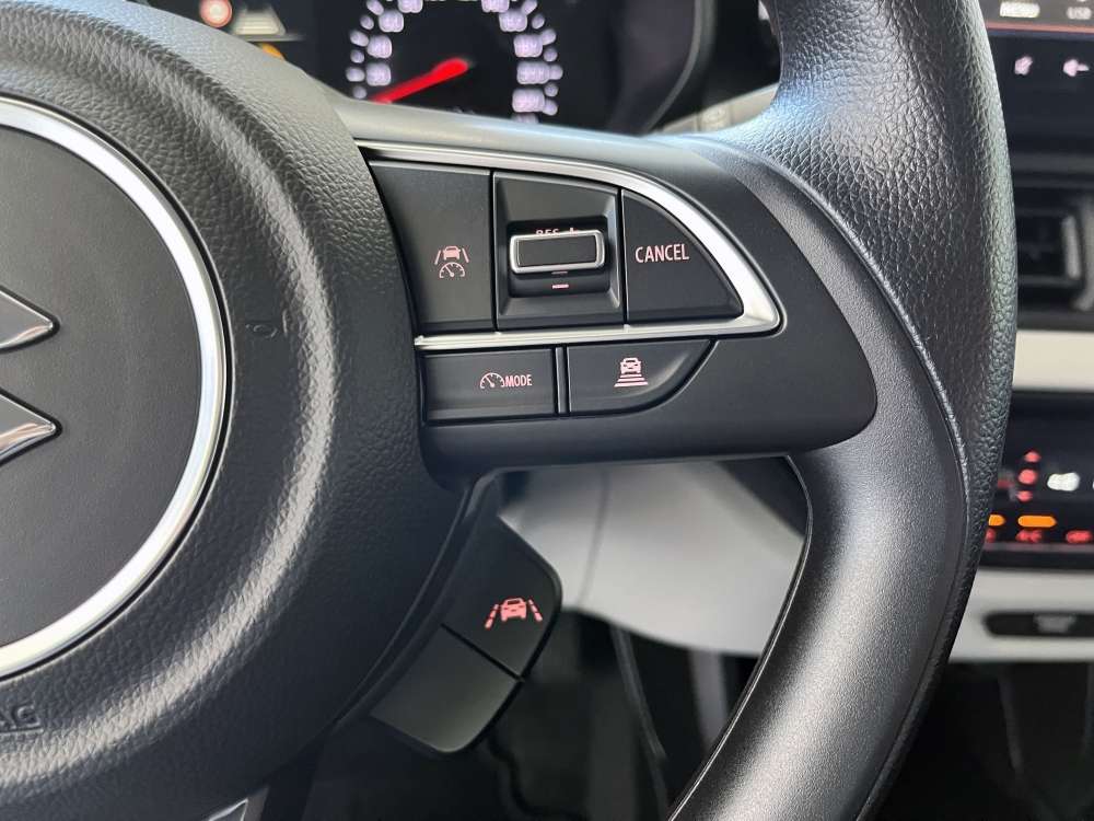 SUZUKI 