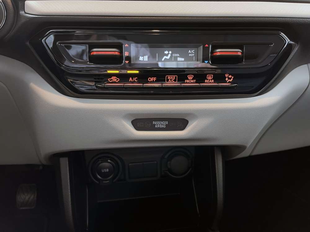 SUZUKI 