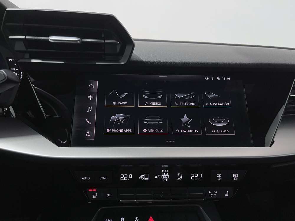 AUDI 