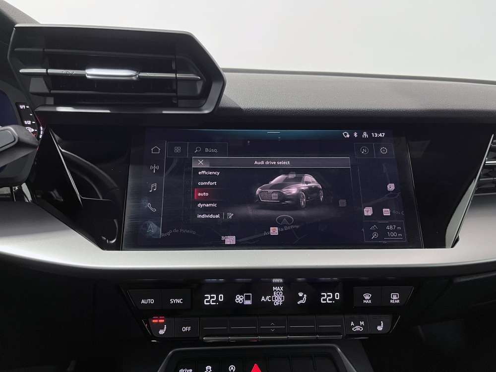 AUDI 