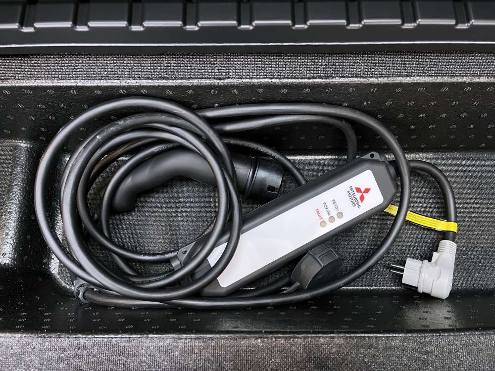 MITSUBISHI 