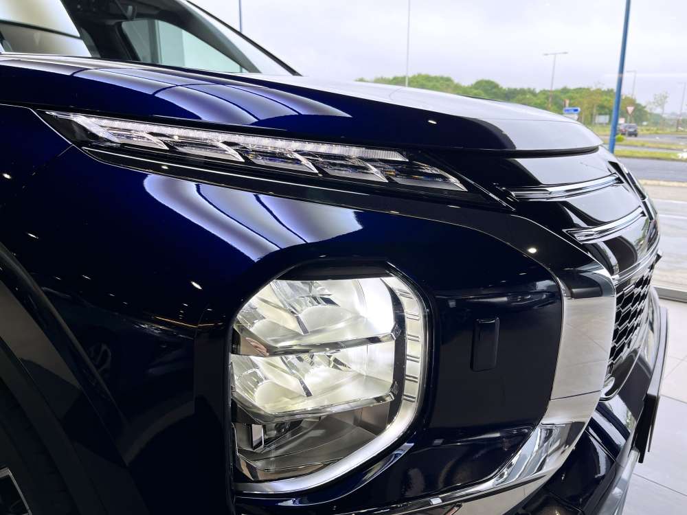 MITSUBISHI 