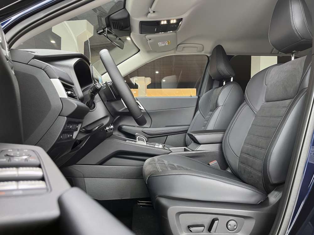 MITSUBISHI 