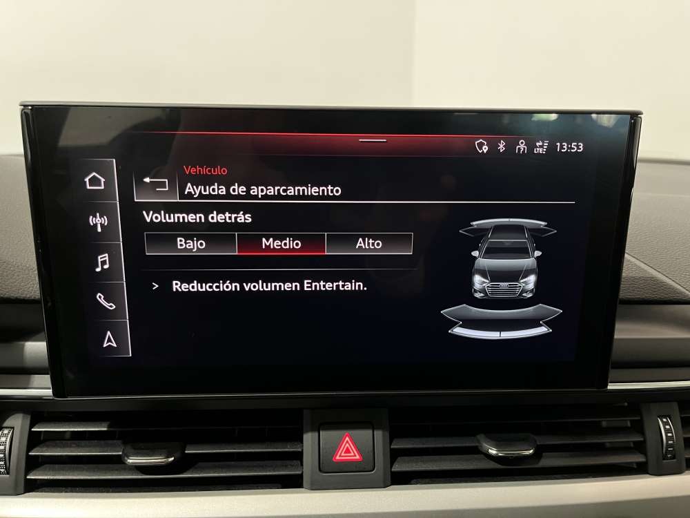 AUDI 
