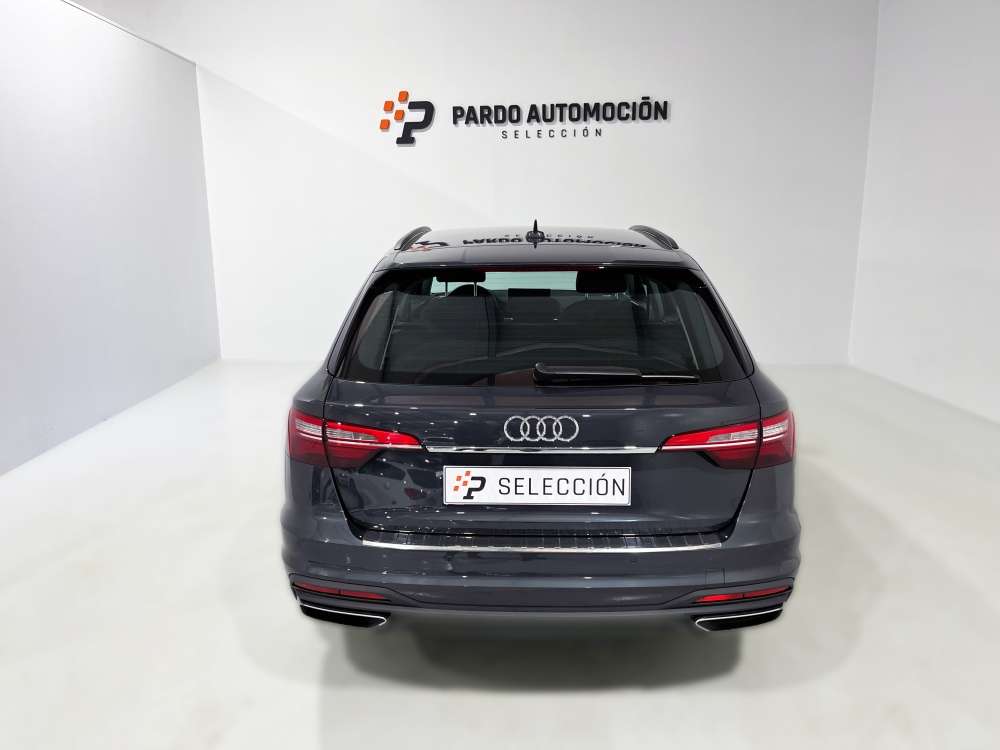 AUDI 