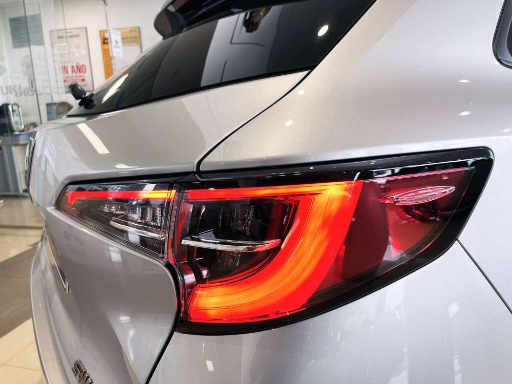 SUZUKI 