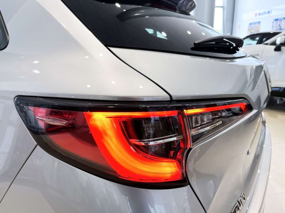SUZUKI 