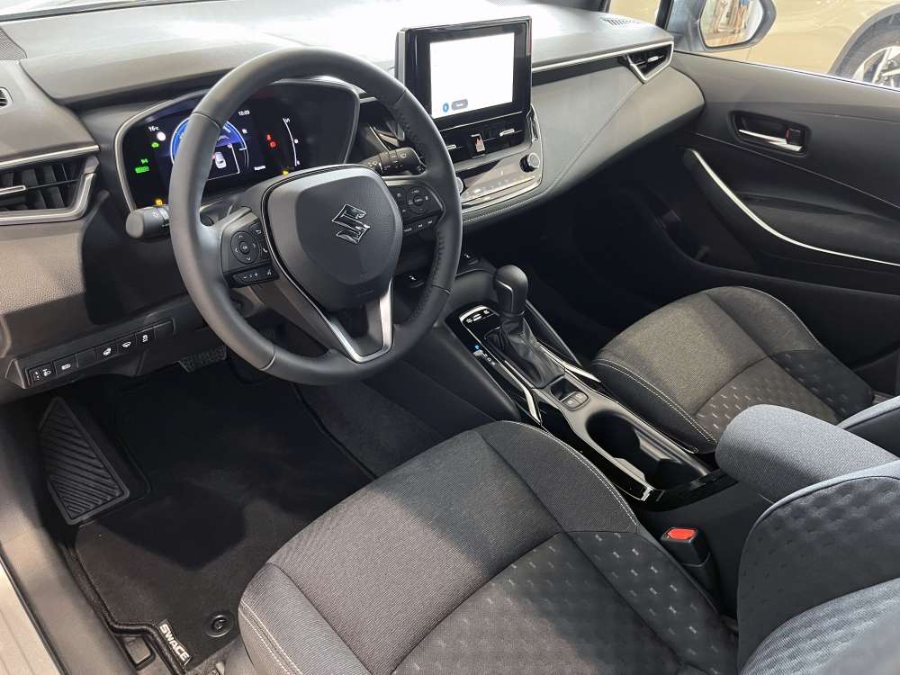 SUZUKI 