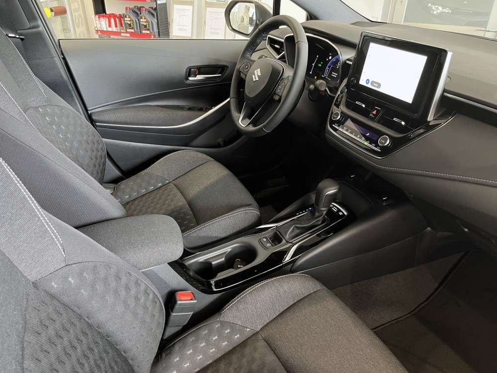 SUZUKI 