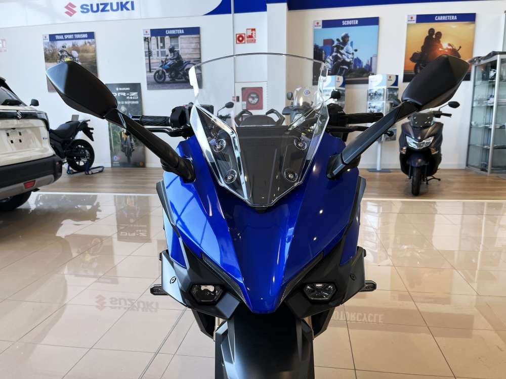 SUZUKI 