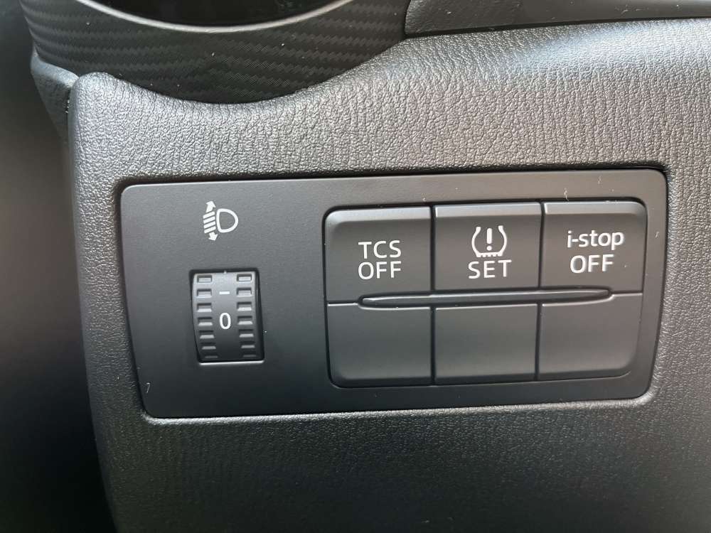 MAZDA 