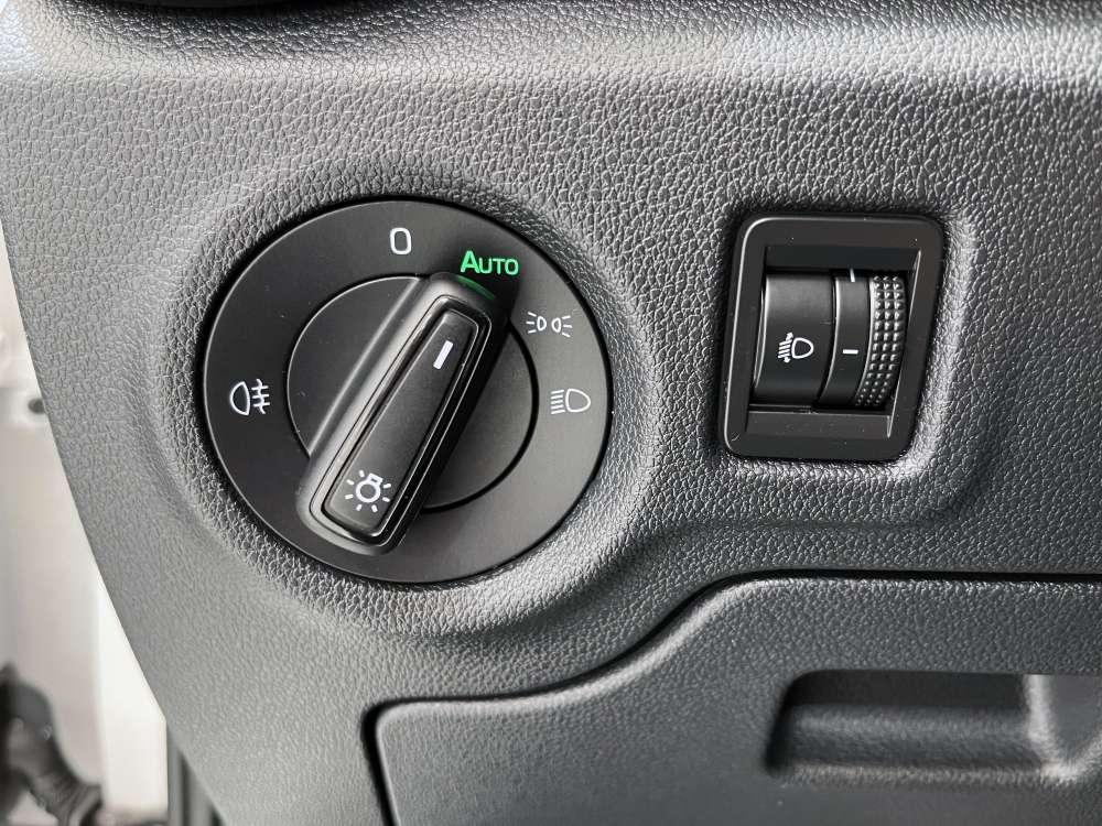 SKODA 