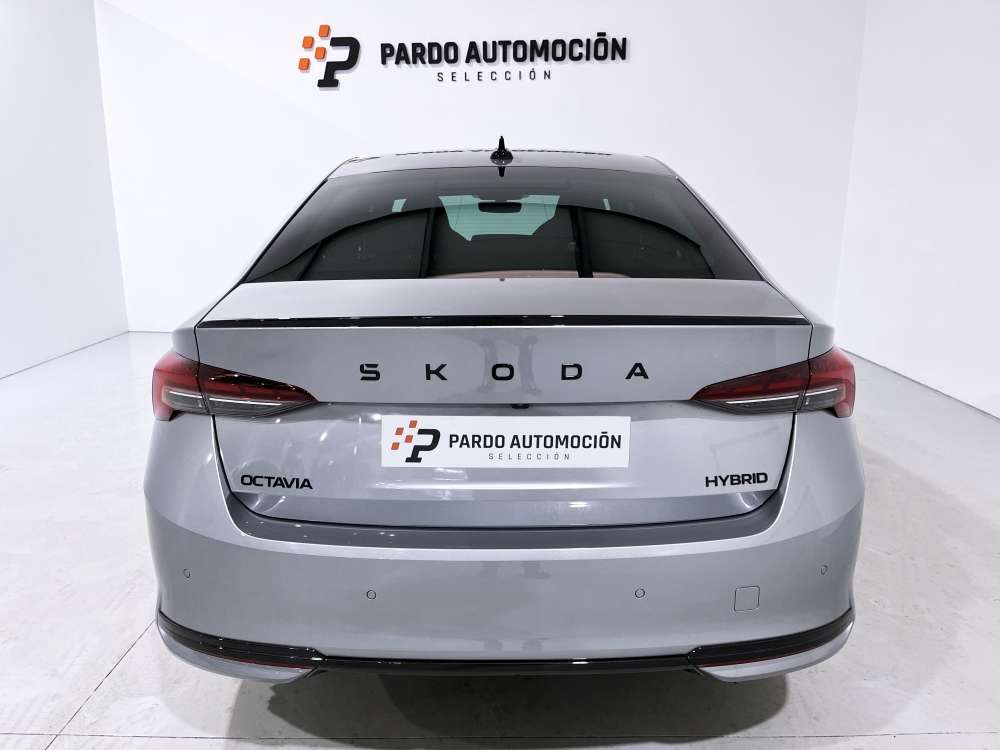 SKODA 