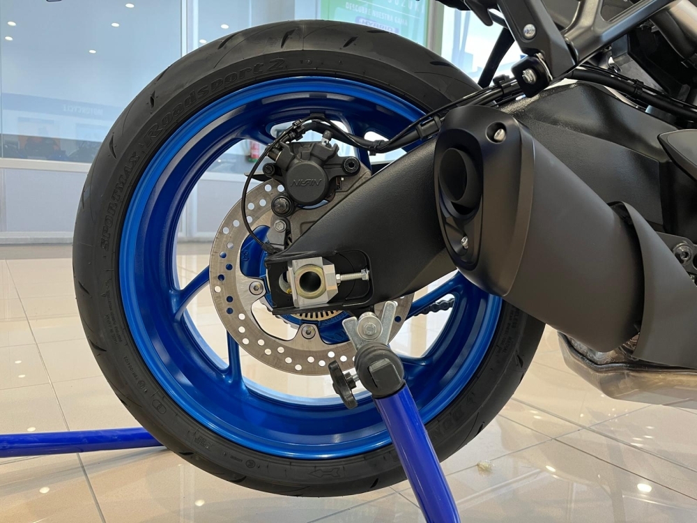 SUZUKI 