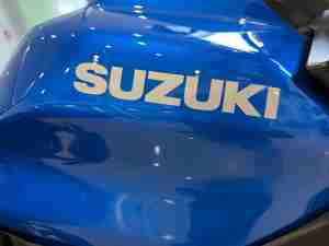 SUZUKI 